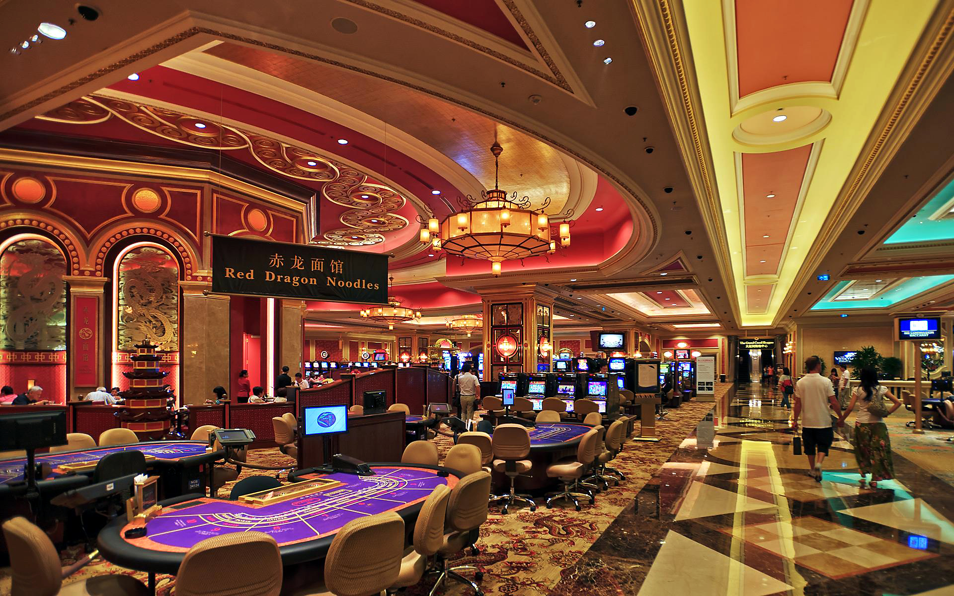 Canlı Blackjack: Gece Yarısı Stratejileri